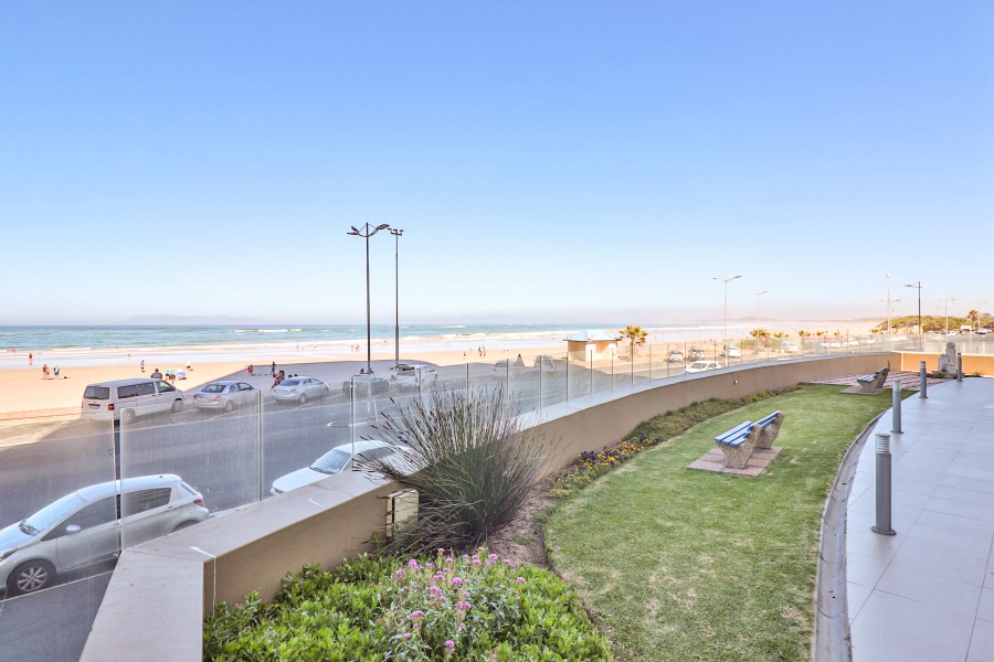 To Let 4 Bedroom Property for Rent in Strand North Western Cape